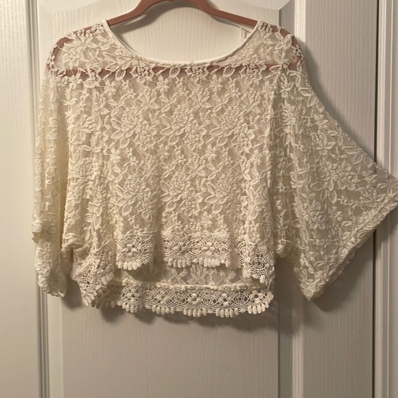 Chico's Tops - Chico’s All lace Cropped Dainty Shirt. Size Small EUC